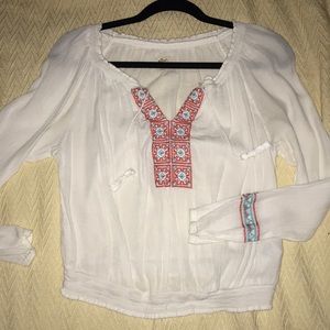 White v neck long sleeve